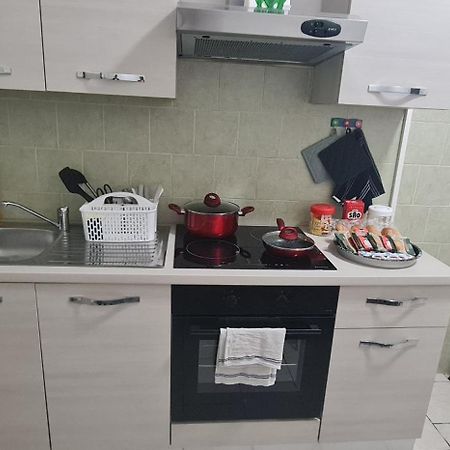 Appartamento Roma Vicino Metro C Екстериор снимка