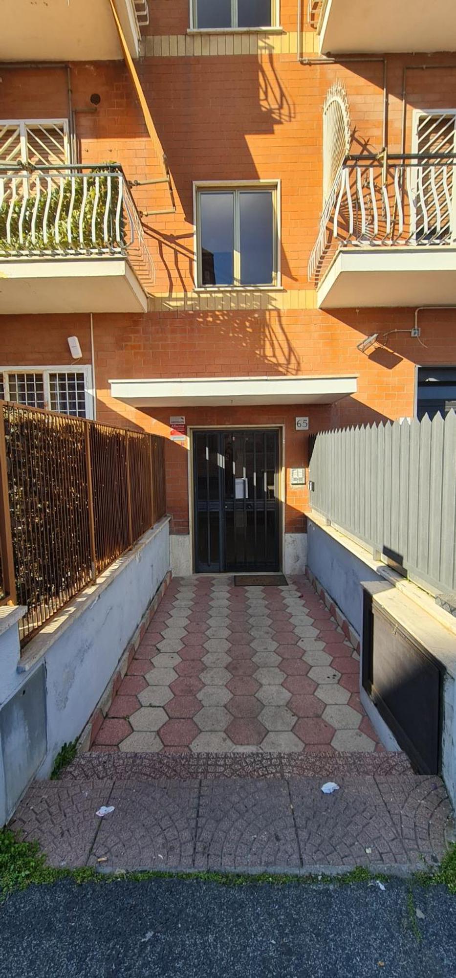 Appartamento Roma Vicino Metro C Екстериор снимка
