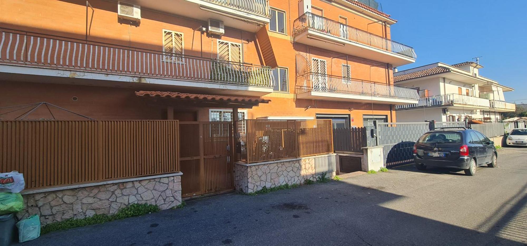 Appartamento Roma Vicino Metro C Екстериор снимка